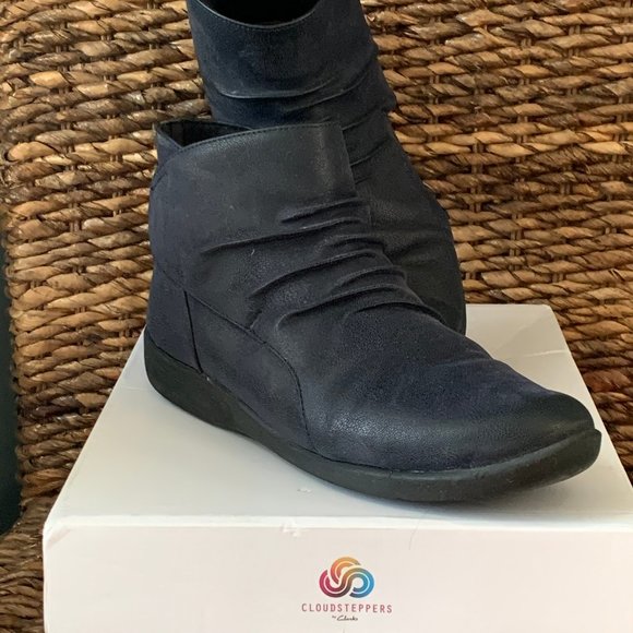 clarks sillian sway navy